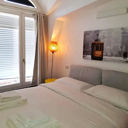 Daire Urban Attic Isola District Milano